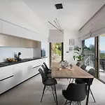 Luxury & Unique Bevel House With Sea View *