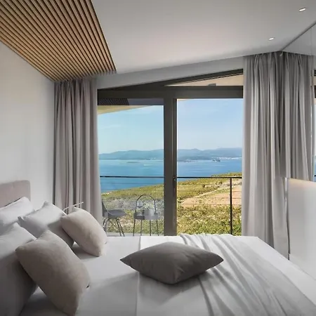 Luxury & Unique Bevel House With Sea View * オレビック