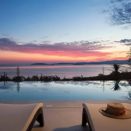 ヴィラ Luxury & Unique Bevel House With Sea View オレビック