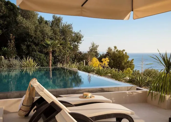 Luxury & Unique Bevel House With Sea View Villa *