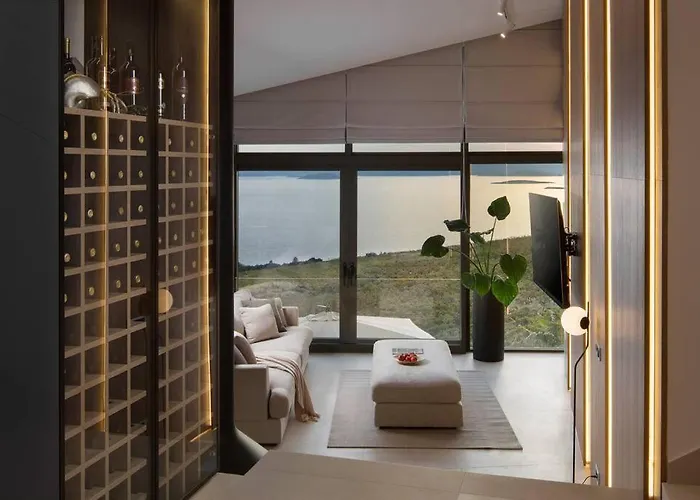 Luxury & Unique Bevel House With Sea View Villa *